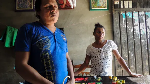 Pedro, Frida y su jardín de flores